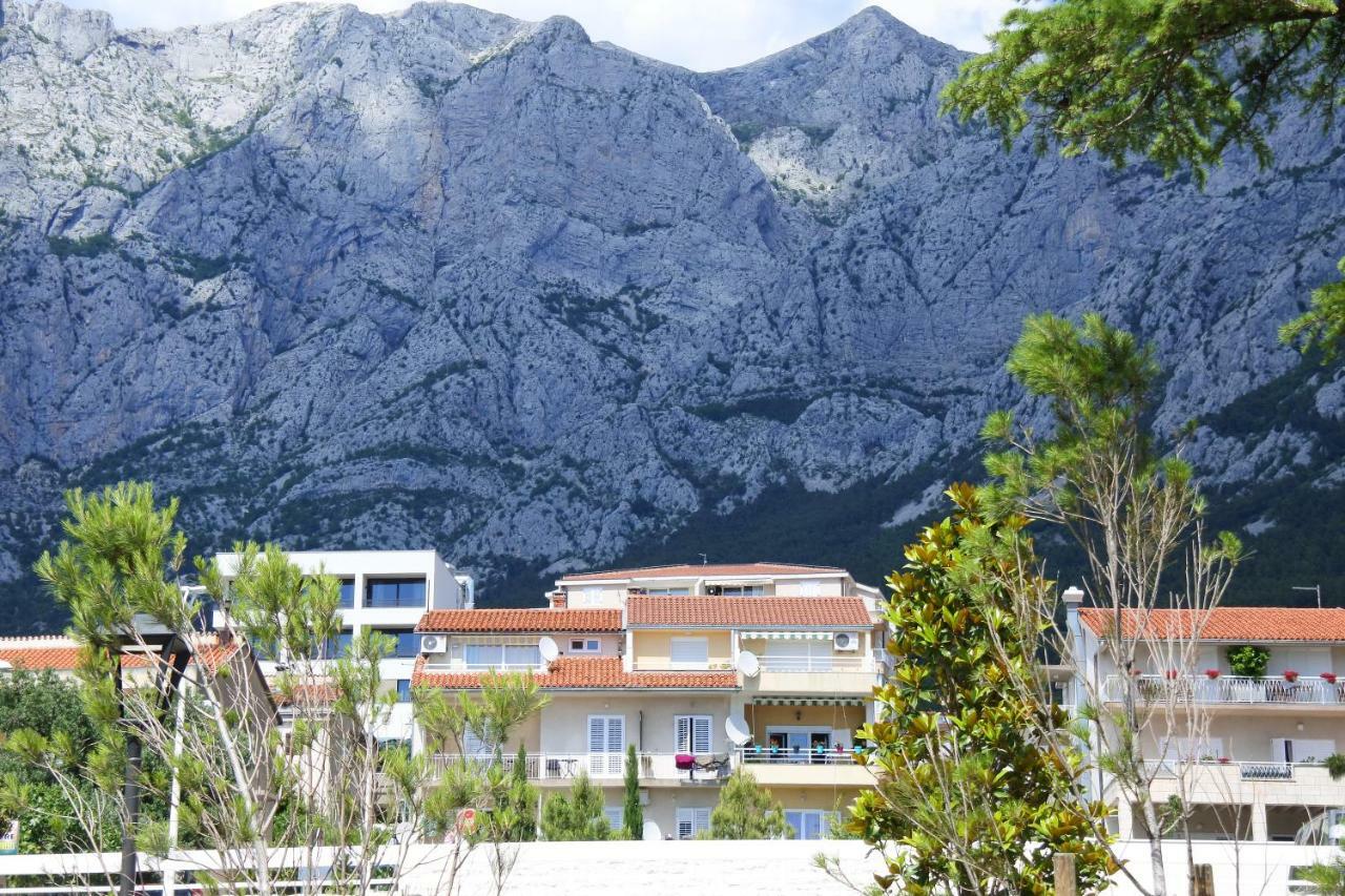 Spacious Family Apartment Near The Beach Makarska Esterno foto